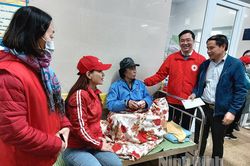 Chương trình 'Vui Tết cùng người bệnh'
