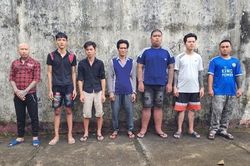 Bắt giam 7 đối tượng mang vũ khí quân dụng đi 'quậy' trường gà