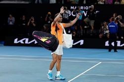 Vợ Nadal không cầm được nước mắt khi chồng dừng bước Australian Open