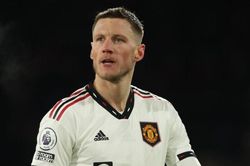 Man United rơi chiến thắng ở phút 90+1