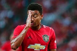 Lingard từng phải mượn rượu giải sầu ở MU