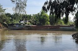 Thông tin mới nhất vụ bé trai ở Đồng Tháp: Điều 2 ghe cát xử lý sự cố sụp đất