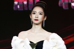 Mạnh Mỹ Kỳ trở lại làng nhạc sau bê bối tình ái
