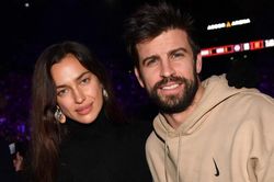 Pique giữa lúc bị Shakira chỉ trích
