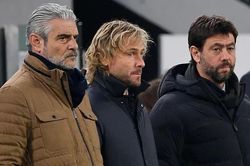 Juventus bị trừ 15 điểm ở Serie A vì gian lận chuyển nhượng