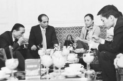 Đơn giản là người Việt Nam làm tròn bổn phận với đất nước...