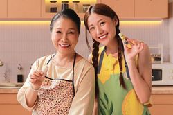 NSND Bạch Tuyết cùng dàn nghệ sĩ kêu gọi người trẻ gìn giữ Tết Việt