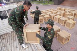 'Trận địa' pháo hoa tại TP Hà Tĩnh trước giờ khai hỏa