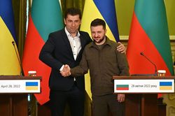 Báo Đức tiết lộ cách quốc gia nghèo nhất EU bí mật viện trợ Ukraine