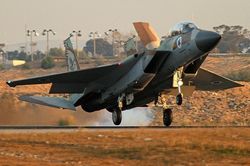 Tiêm kích F-15EX kết hợp cùng F-35I giúp Không quân Israel 'bá chủ khu vực'