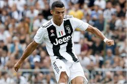 Ronaldo góp phần khiến đội bóng cũ Juventus bị phạt nặng