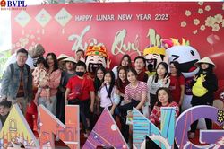 Đà Nẵng đón đoàn du khách 'xông đất' ngày đầu năm Quý Mão 2023