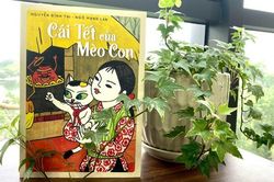 Những chú mèo trong trang sách cho trẻ nhỏ