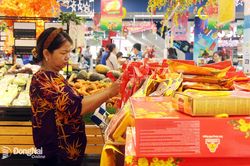 Nhiều siêu thị, trung tâm thương mại mở cửa trở lại từ mùng 2 Tết