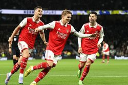 Kết quả bóng đá Arsenal 3–2 MU: Pháo thủ thắng kịch tính Quỷ đỏ