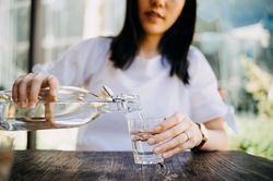Đừng để nước có gas 'đánh lừa' vị giác, chuyển sang uống 4 loại nước này sẽ giúp bạn gầy đi nhanh chóng