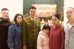 Công an xã tìm thấy trẻ thất lạc ngày mùng 2 Tết