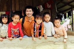 'Kéo' xuân về nơi từng là vùng đất 'nóng'