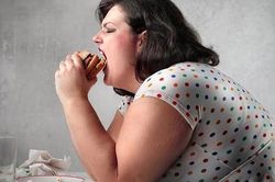 Bác sĩ cảnh báo: Mẹ bầu ăn thả phanh, sau Tết gặp ngay... đái tháo đường