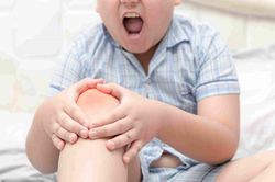 Bác sĩ khuyến cáo cách xử lý những tai nạn thường xảy ra với trẻ trong dịp Tết