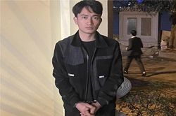 'Đạo chích' 9 chiếc điện thoại của người dân khi đi lễ đầu năm