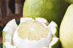 Ăn bưởi xong đừng vứt vỏ, làm theo cách này sẽ có thức uống thải độc, tiêu mỡ cực hay sau Tết