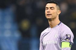 Ronaldo bị fan dùng tên Messi châm chọc, bị truyền thông Saudi Arabia chê bai