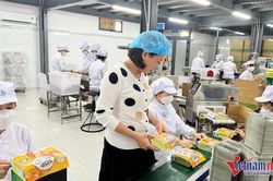 Khởi nghiệp kiểu 'bia kèm lạc', vợ chồng 8X đưa bánh dừa nướng ra thế giới