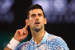 Djokovic phá kỷ lục tồn tại 19 năm, vào chung kết Úc Mở rộng