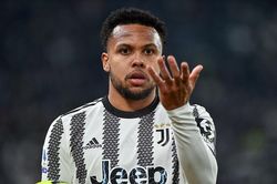 Cầu thủ đầu tiên rời Juventus sau án phạt trừ 15 điểm