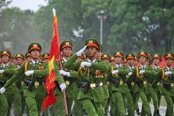 Đề xuất Đại tá lên Thiếu tướng phải còn ít nhất đủ ba năm công tác