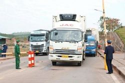 Quảng Ninh: 120 xe hàng thông quan qua cửa khẩu, lối mở ở TP Móng Cái sau kỳ nghỉ Tết