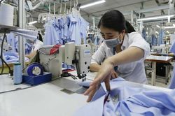 Thiếu đơn hàng, sản xuất công nghiệp tháng đầu năm 2023 giảm mạnh