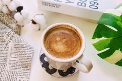 Trời trở lạnh, uống ngay một cốc sữa khoai lang cà phê vừa ấm lại giúp cơ thể tỉnh táo hơn