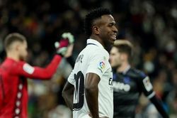 Real Madrid hụt hơi, bị bỏ lại ở cuộc đua vô địch