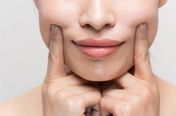 3 bài tập chống lão hóa vùng mặt
