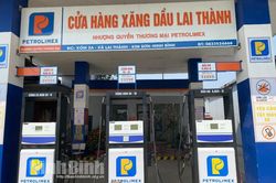 Hai cửa hàng xăng dầu bị xử phạt do ngừng bán hàng