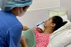 Những em bé sinh cực non đã được cứu sống ra sao?
