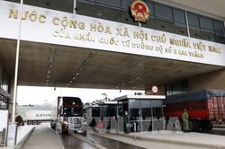 Nông sản là hàng xuất nhập khẩu chính qua cửa khẩu Lào Cai
