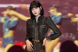 Giữa nghi vấn bị Jennie chửi bới, xôn xao khoảnh khắc Lisa bị Jisoo vung tay vào mặt: 'Nhìn đau giùm'