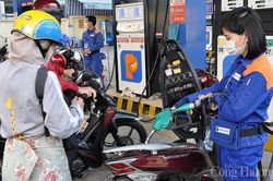 Đồng Tháp: Nhiều cửa hàng xăng dầu treo bảng 'hết xăng' chỉ cục bộ trong vòng 1 đến 2 giờ