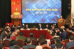 Báo chí cần nhanh hơn, chính xác và chuyên nghiệp hơn