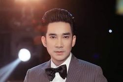 'Sửng sốt' trước gia cảnh éo le của nam ca sĩ từng mua cùng lúc 13 căn hộ cao cấp