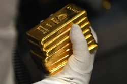 Giá vàng hôm nay 1/2/2023: Giá vàng thế giới giảm mạnh trước 'giờ G'; vàng SJC ra sao khi hết Vía Thần Tài?