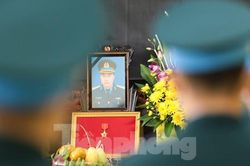 Xúc động lễ tang thiếu tá phi công Trần Ngọc Duy