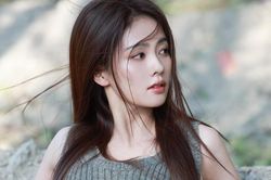Lộ diện bạn trai của Bạch Lộc, không phải Trương Lăng Hách nhưng được khen cực đẹp đôi