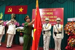 'Rào chắn thép' an ninh cơ sở ở một quận trọng yếu
