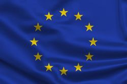 EU lại cảnh báo hóa chất gây ung thư, rối loạn nội tiết ở hàng nhập khẩu