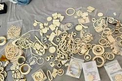 Bắt giữ đối tượng tàng trữ trang sức được làm từ ngà voi, móng hổ