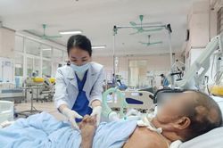 Mắc bệnh gout có nổi u cục bất thường ở tay chân, vành tai... có nên lo lắng?